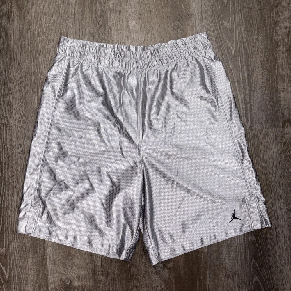 VTG Air Jordan Shorts Mens Medium Silver Baggy Shiny Silky Dazzle Basketball